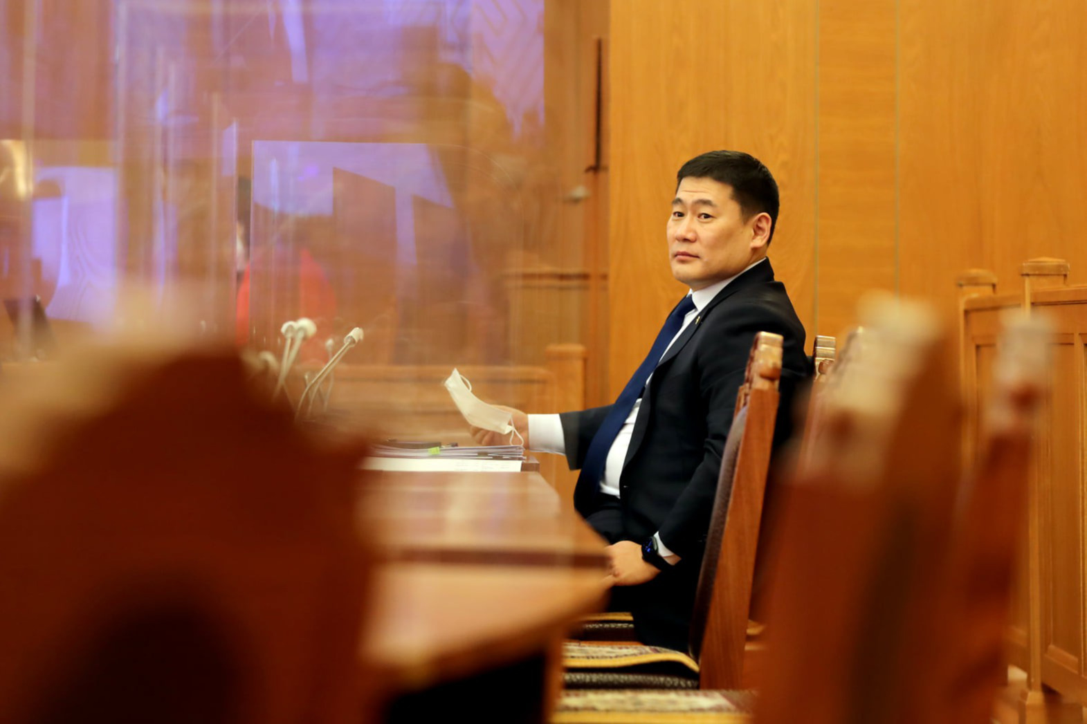 Жагсаалаар гарч ирж, жагсаалтаар огцорсон гэх Ерөнхий сайд асан Л.Оюун-Эрдэнийн Ерөнхийлөгчид хаягласан гашуун “гомдол”